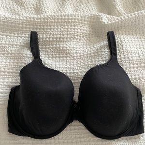Victoria’s Secret Body by Victoria Lined Perfect coverage bra